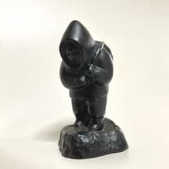 世界の民芸 カナダ イヌイット アザラシを担ぐ男 エスキモー ソープ