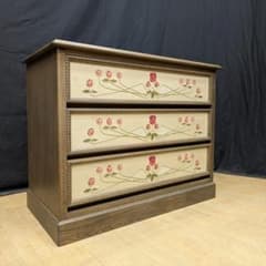 神戸洋家具 伊藤家具 刺繍 リビングチェスト 箪笥 タンス チェスト