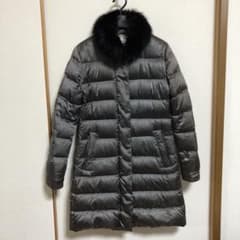 ゆ*♡様 正規品 プラダ ダウンジャケット ファー付き 三角ロゴなし