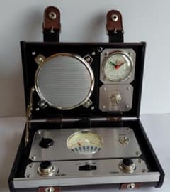 希少）スピリットオブセントルイス ラジオアラームロック AM/FM（裏面