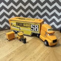 マテル カーズ オクタンゲイン 58 ハウラーとピットクルーセット