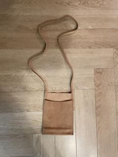 guidi レザースエードパスポートバッグ - メルカリ