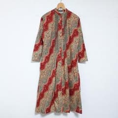 カネコイサオ くるみボタン シャツ ワンピース 花柄 ペイズリー
