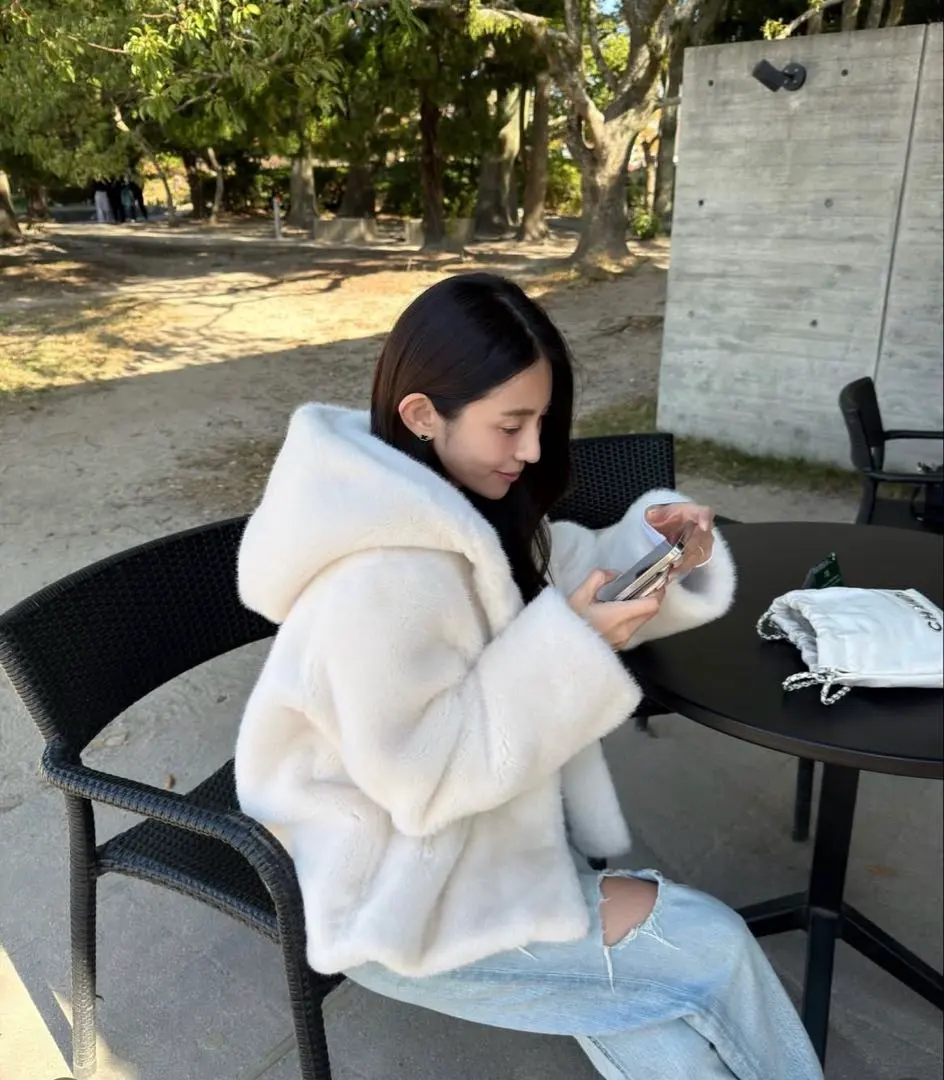 2026年最新】CARLA エコファーコートの人気アイテム - メルカリ