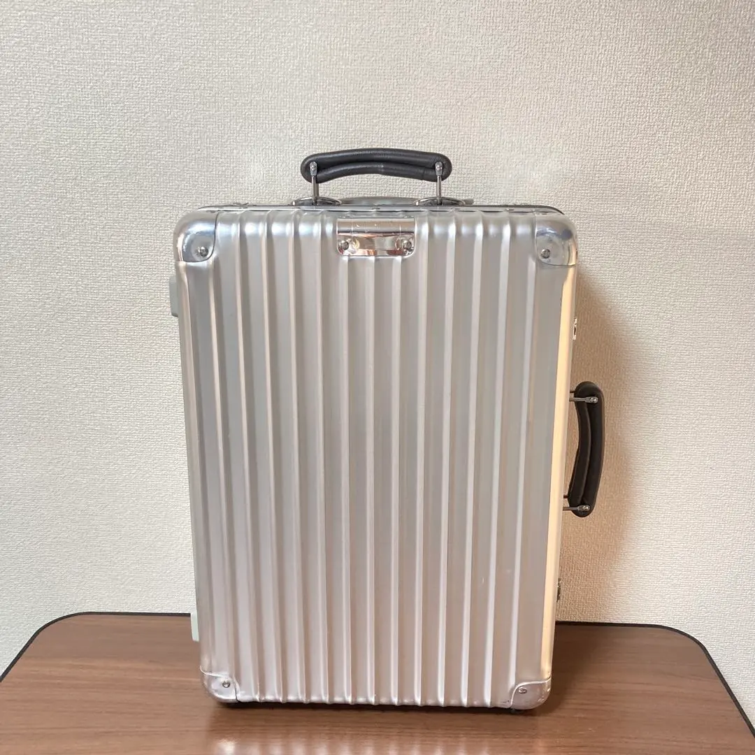 2026年最新】rimowa classic flight 35lの人気アイテム - メルカリ