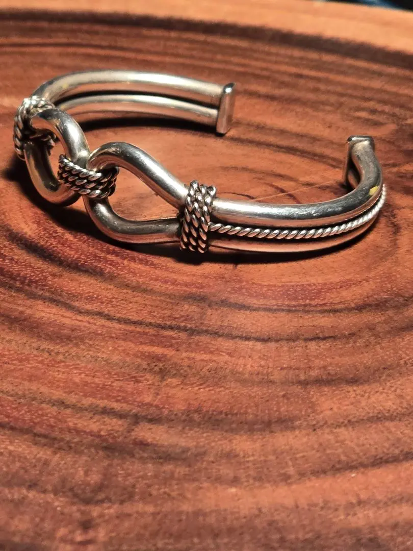 2026年最新】ホースウィスパラー バングルの人気アイテム - メルカリ