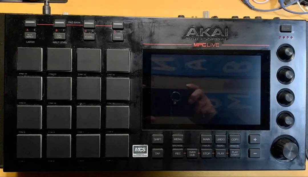 2026年最新】akai mpc live 2の人気アイテム - メルカリ