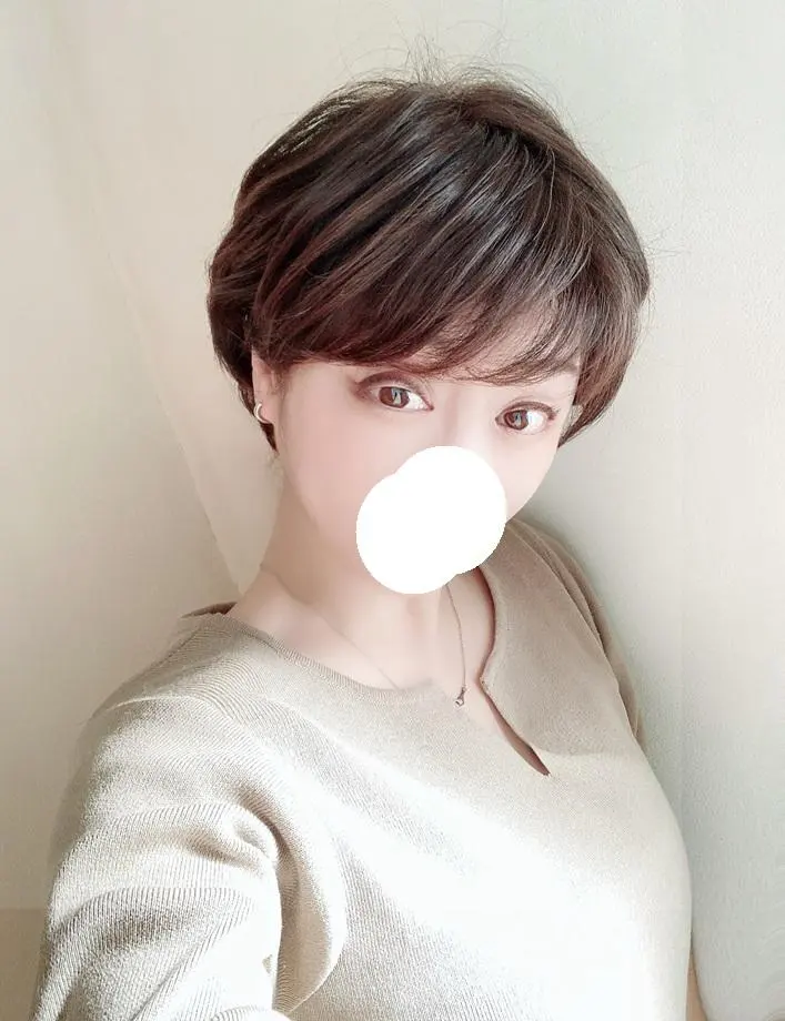 2026年最新】マダムヒロコ ウィッグの人気アイテム - メルカリ