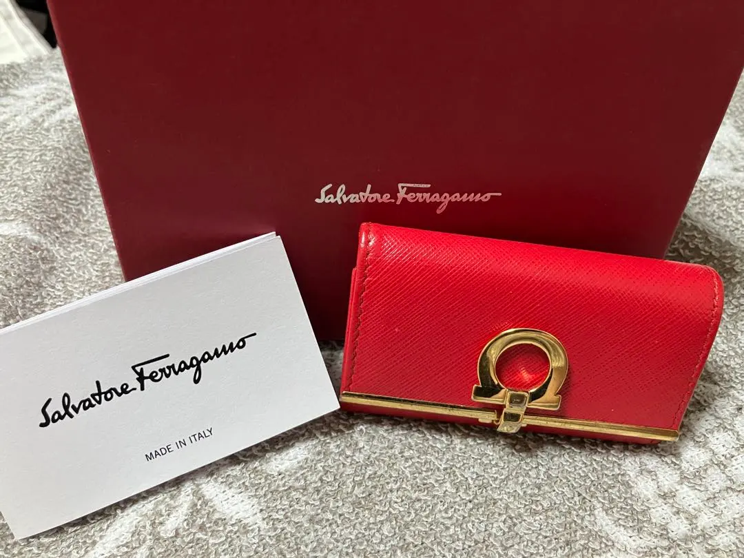 2026年最新】Salvatore Ferragamo カラー：レッド系 キーケースの人気