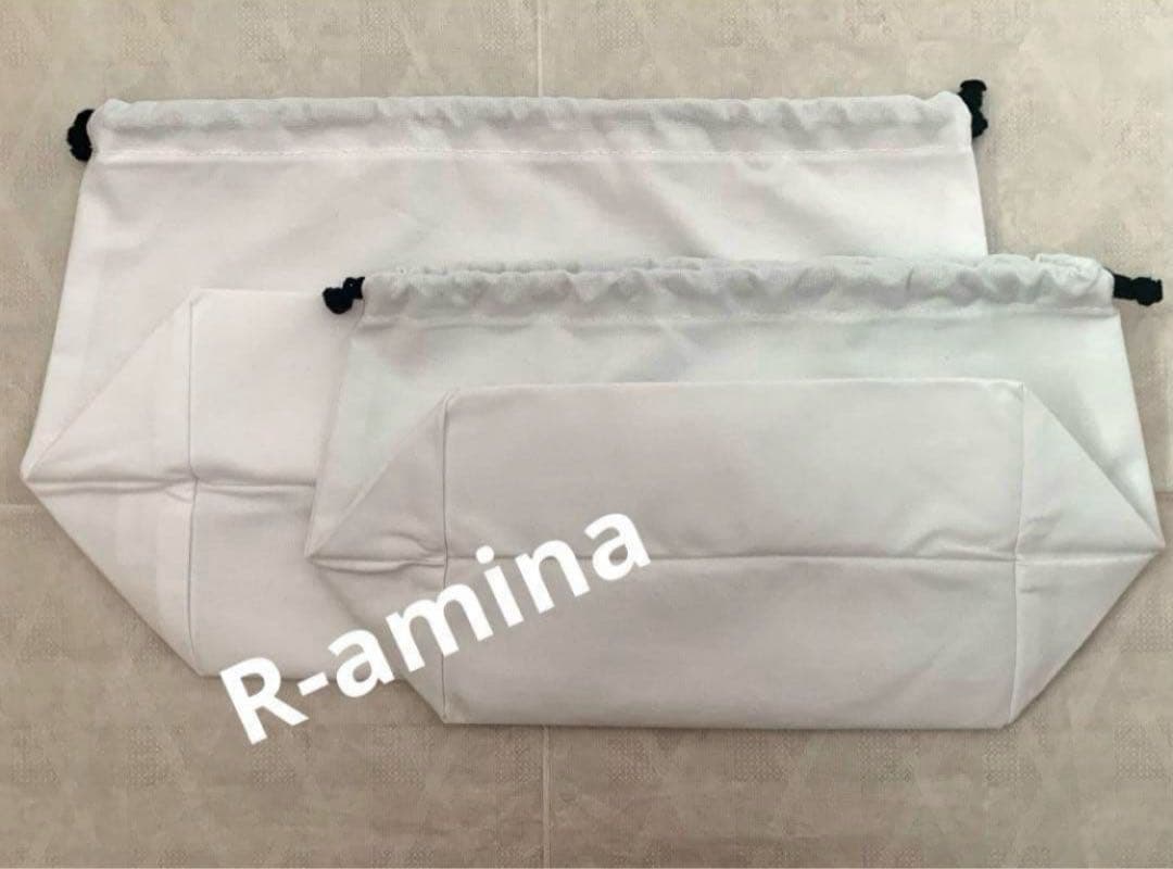 新品未使用】大きさ違い2枚セットシャネル 非売品ノベルティ巾着ポーチ