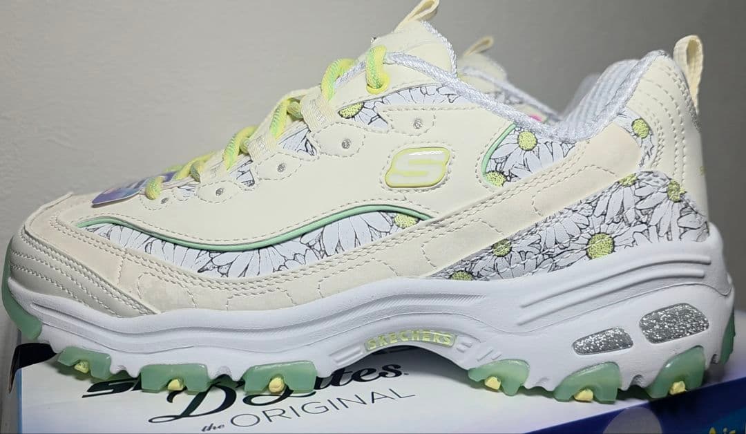 日本未発売】SKECHERS デイジー 花柄 厚底スニーカー 春 24.5cm - メルカリ