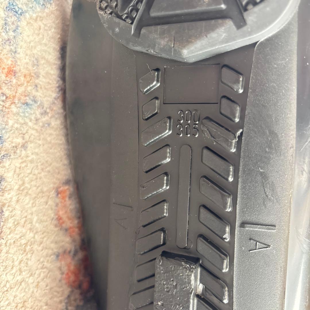 スキーブーツHEAD CARVE 7.5 30/30.5㎝（幅広の足27.5〜） スキーブーツの