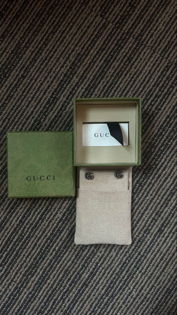 星野源プロフ推奨GUCCI グッチ GG マーモント ダブルG ピアス