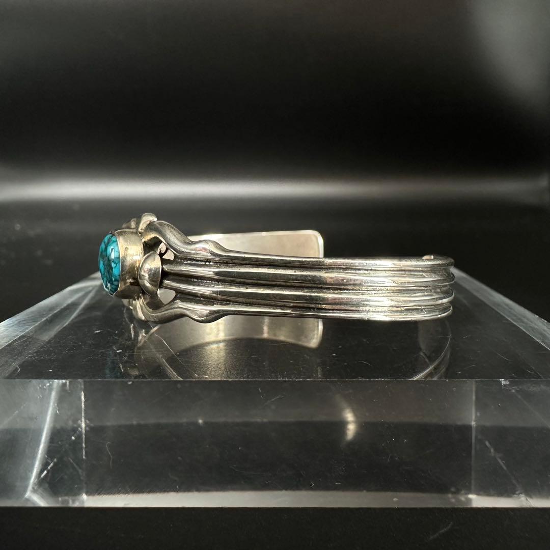 専用Navajo Wilson Begay キングマン ターコイズ バングル - メルカリ