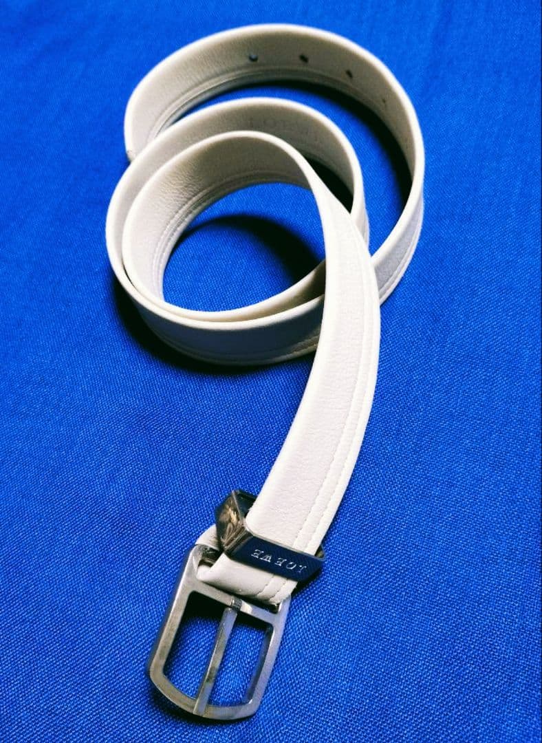 ✨特選品✨《LOEWE》✨ホワイト本革ベルト シルバーバックル 白ステッチベルト