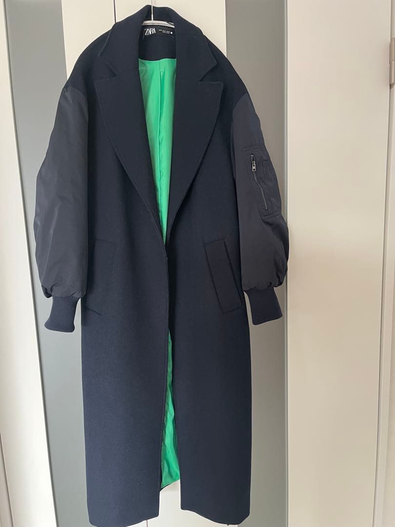 ZARAマッチングボンバーコート - メルカリ