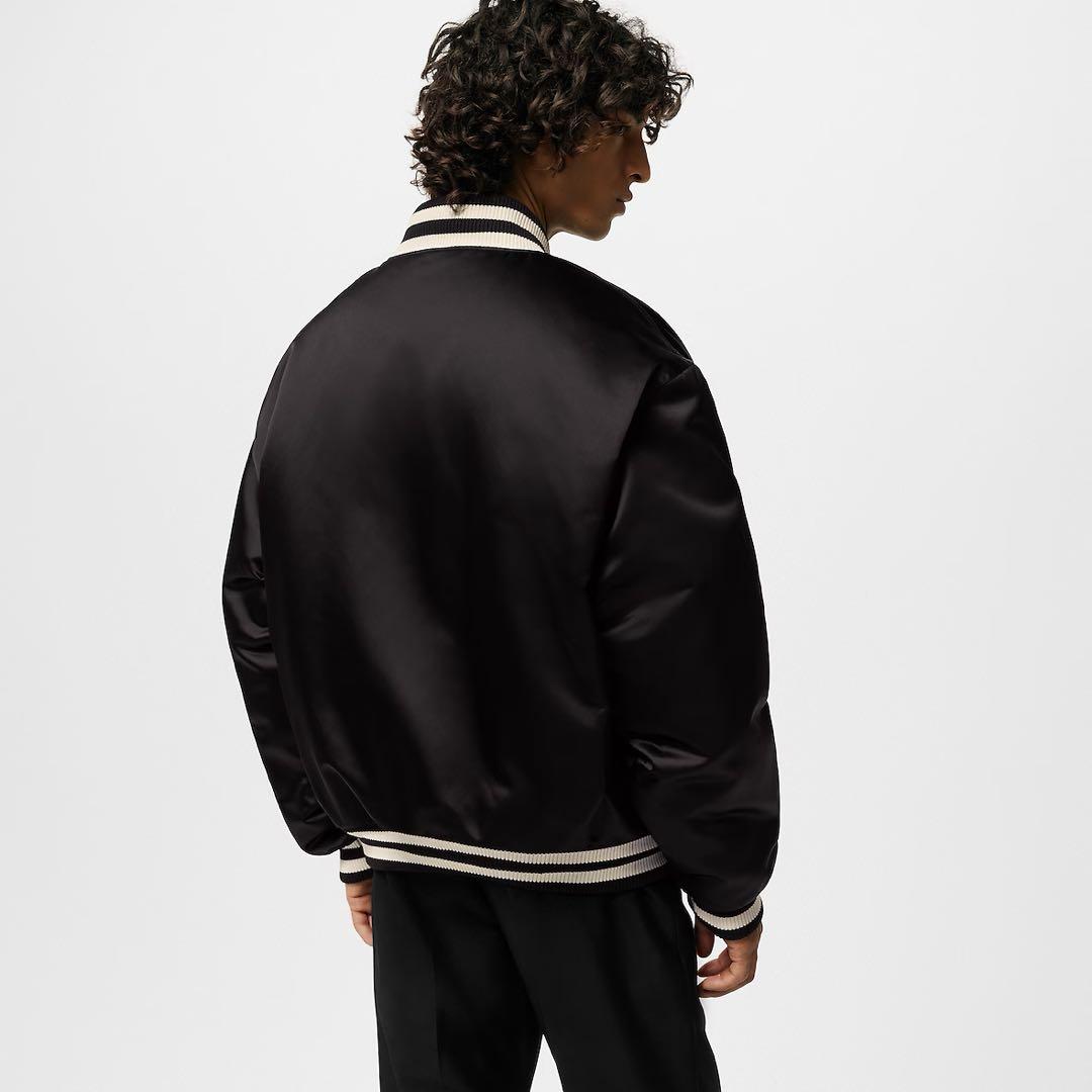 ルイヴィトン 国内正規品 48 ほぼ未使用 ファレル ブルゾン エンブ