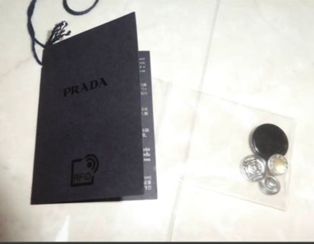 KARINさま専用 新品 未使用 PRADA プラダ ナイロンコート - メルカリ