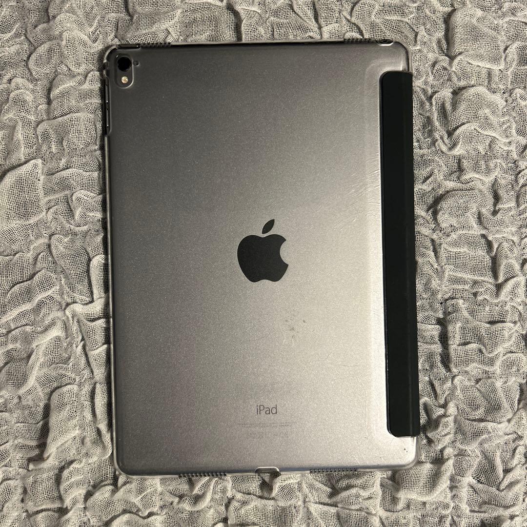 【カバー付き】iPad Pro 9.7インチ 128GB スペースグ レイ 9.7インチiPad Pro用Smart Cover - チャコールグレイ - Apple（日本）