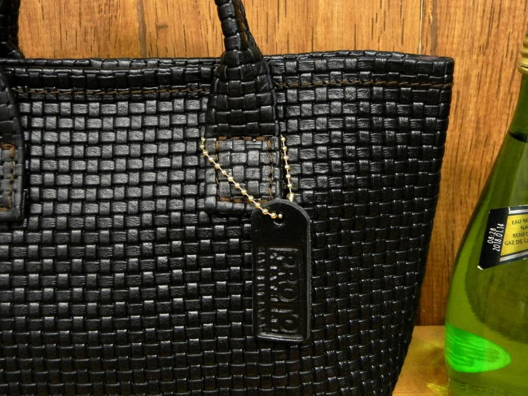 ☆XSサイズ☆上品なメッシュ柄レザーのミニトートバッグ☆牛革ブラック