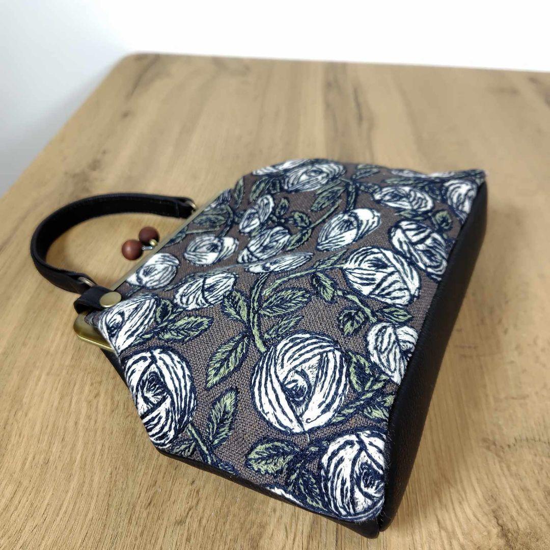 ミナペルホネン/rosyロージィーブラウン/木玉がま口ショルダー本革