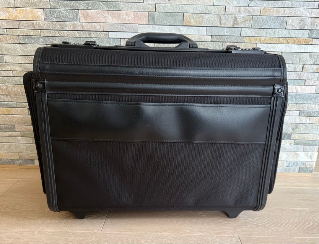 石井鞄 フライトバック 全日空 ANA支給モデル パイロットpilot - メルカリ