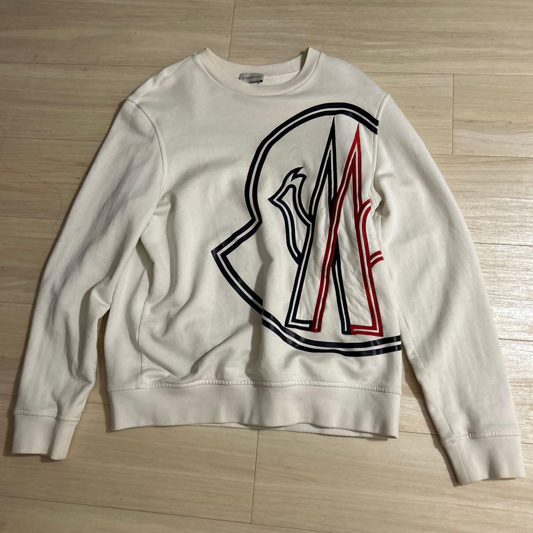 本日限定]MONCLER ホワイト グラフィックトレーナー - メルカリ
