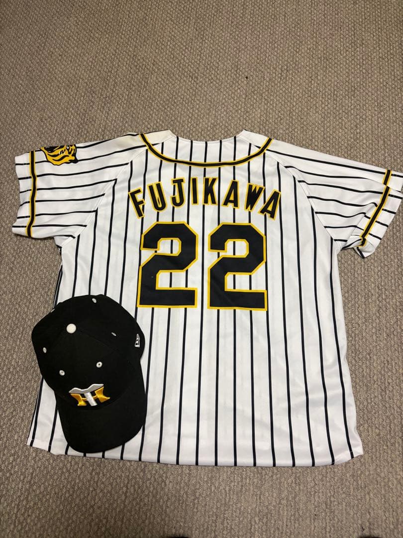 阪神タイガースユニフォーム 藤川球児L サイズ &阪神タイガースキャップ TFスポーツ岩槻店】またまた阪神タイガース藤川球児のプロコレ