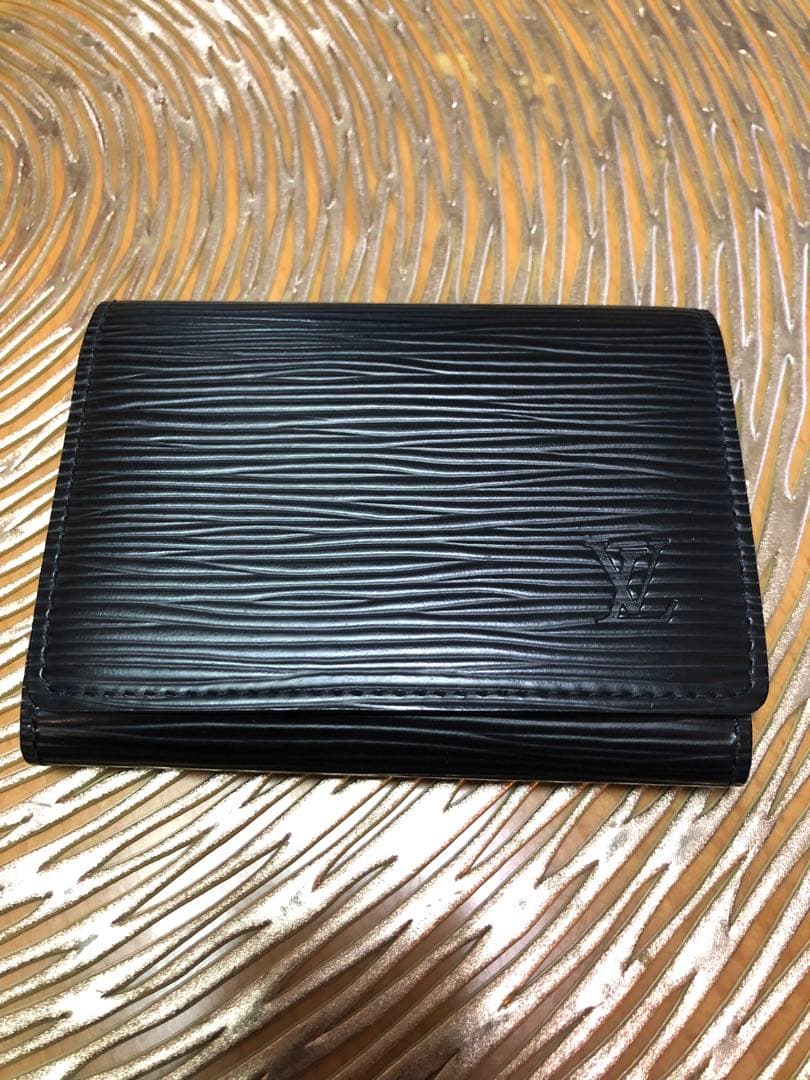 LOUIS VUITTON ルイヴィトン カードケース エピ ブラック 名刺入れ ルイ・ヴィトン エピ カードケース 買取 - 買取専門店こやし屋