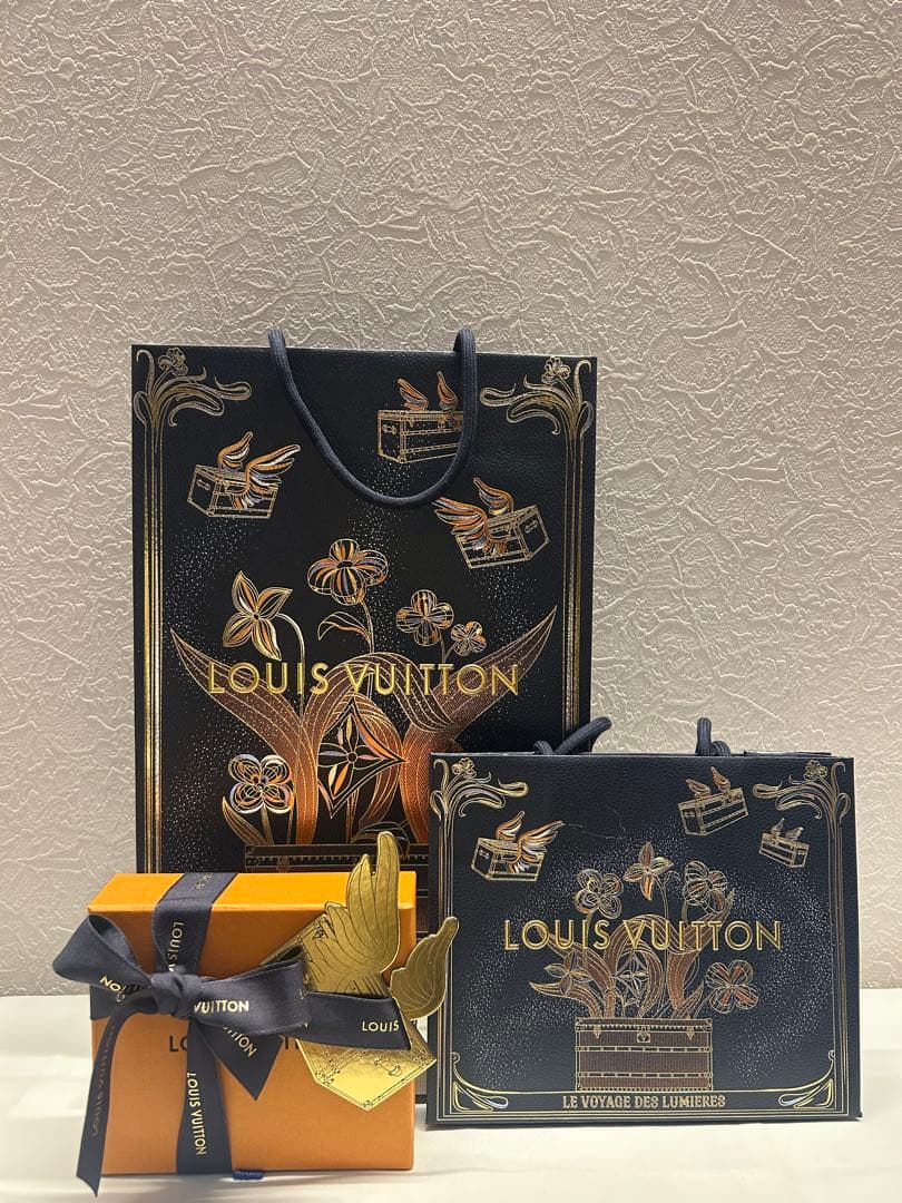 LOUIS VUITTON ルイヴィトン クリスマスラッピング 2025 - メルカリ