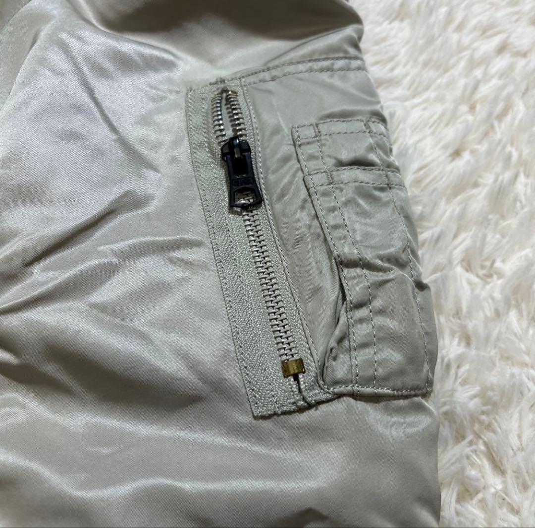 美品】ALPHA MA-1 フライトジャケット シルバー M 短丈 - メルカリ