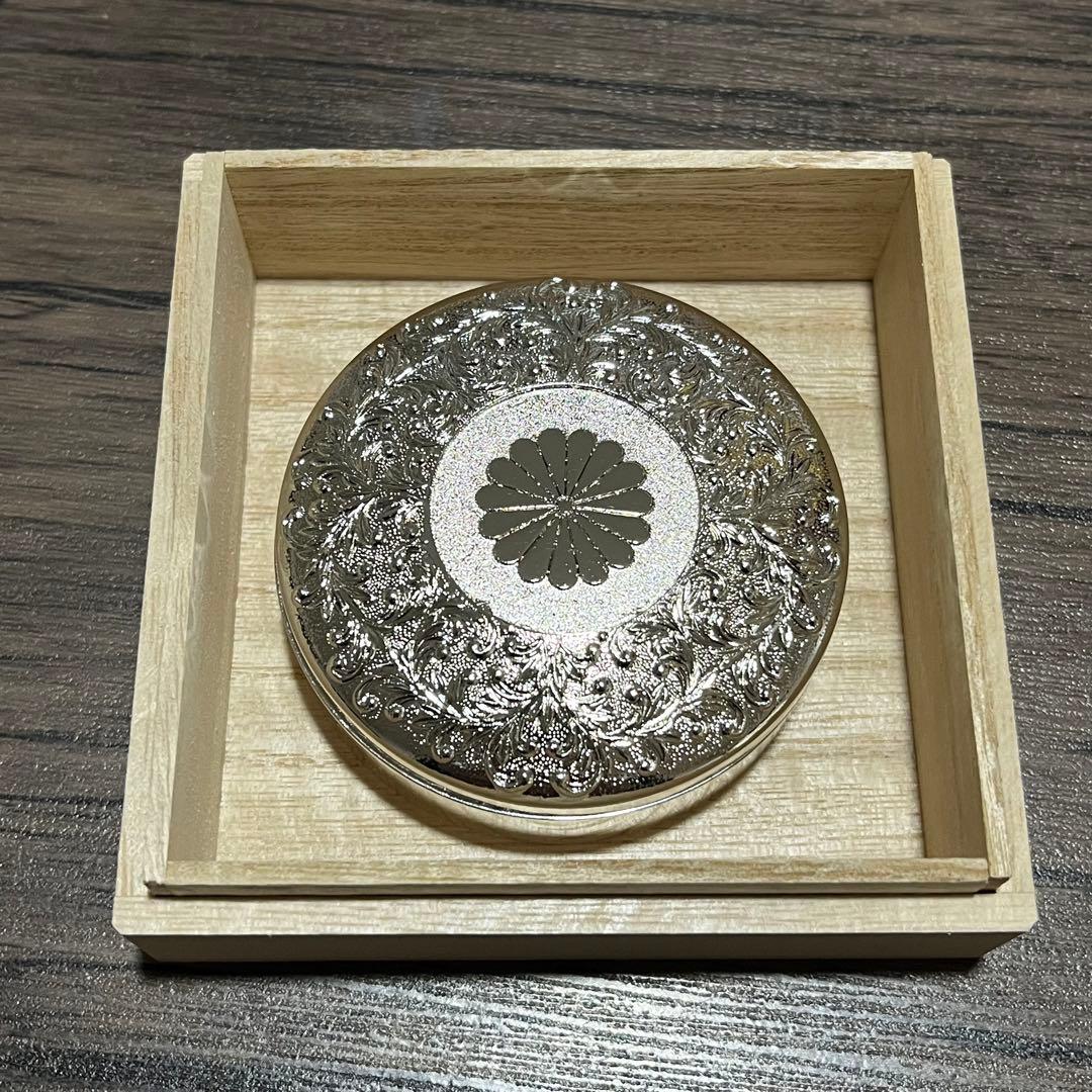 皇居東御苑 朱肉 菊の御紋 御所限定 宮内庁 シルバー - メルカリ