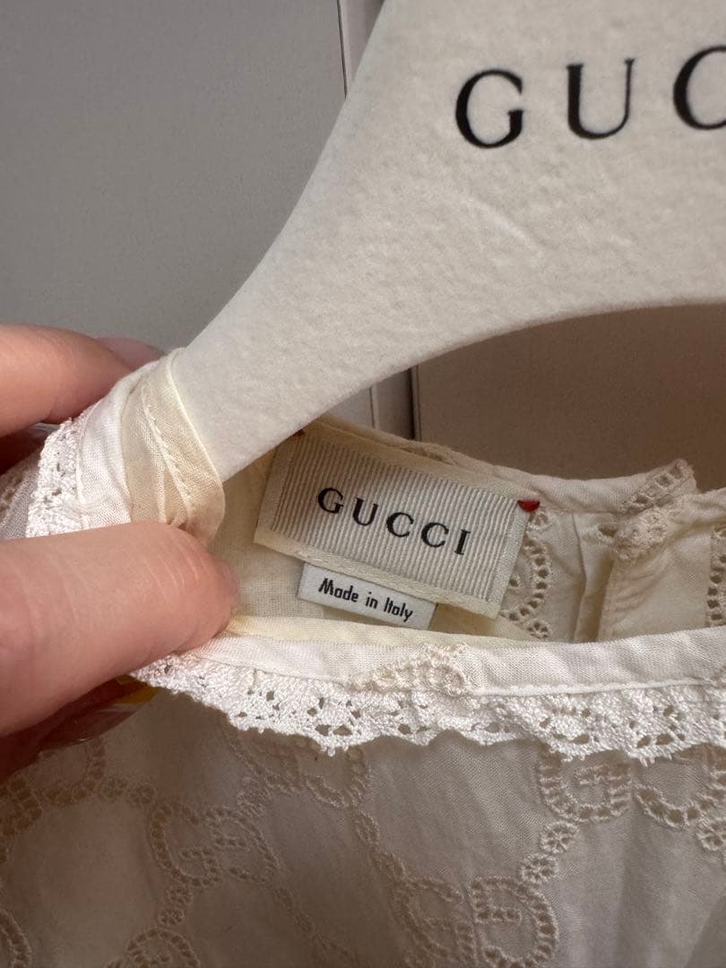 GUCCIグッチ キッズ 半袖ワンピース クリーム色 GGパターン - メルカリ