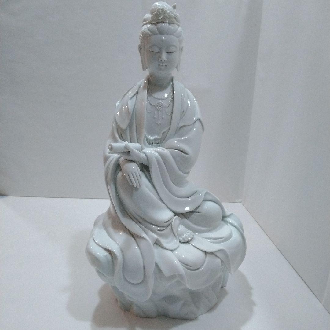 樋渡陶六作 岩座観音 白磁彫 銘窯 肥蝶山 日本工芸会正会員 - メルカリ