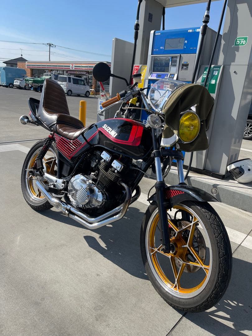 三段シート（40cm）GSX250Eゴキ 直接引取り10%引き - メルカリ