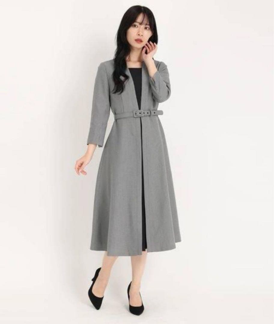 佳子さま着用ストロベリーフィールズ センタープリーツワンピース