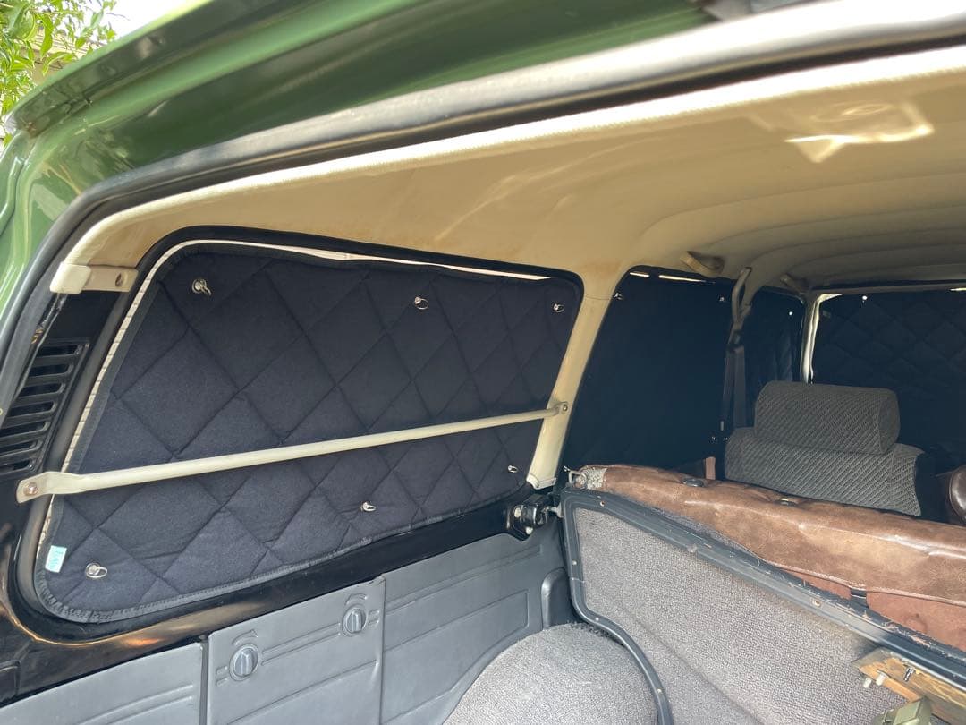 ランクル60 サンシェード 一台分 ブラッキー／ブラック 観音開き