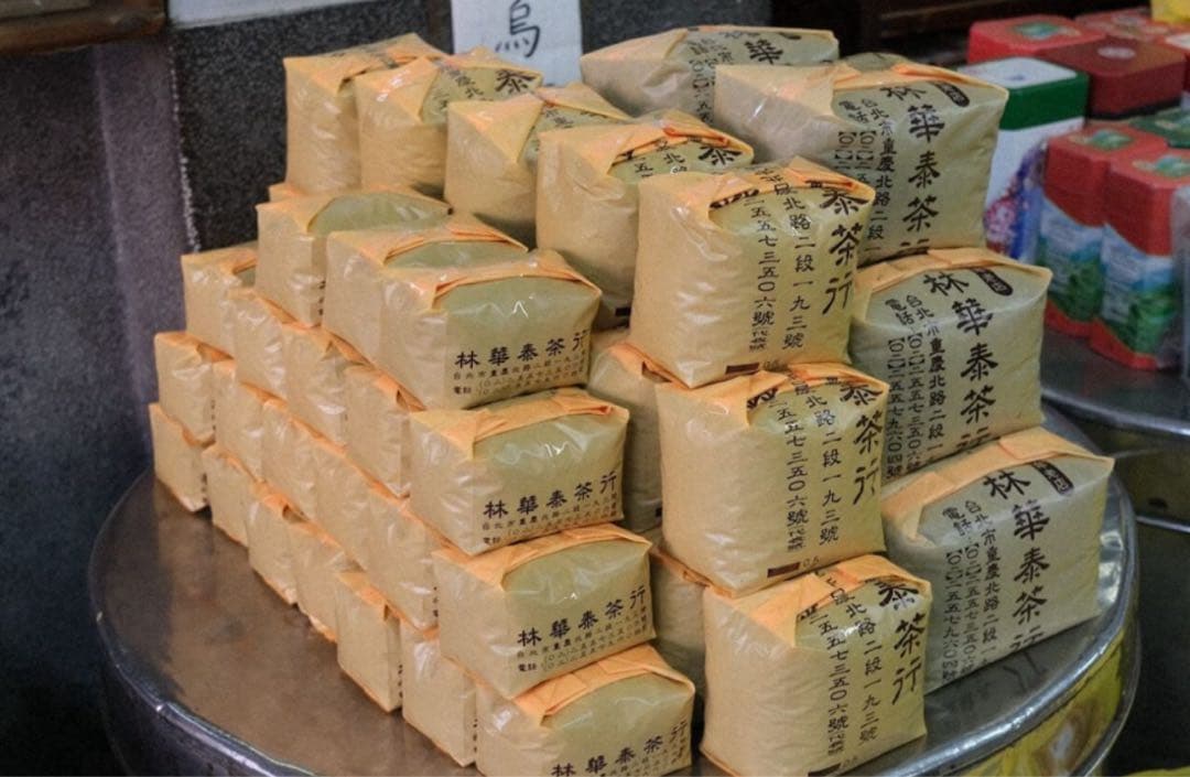 台湾（林華泰茶行）蜜香紅茶/東方美人茶 各150g×1袋 - メルカリ