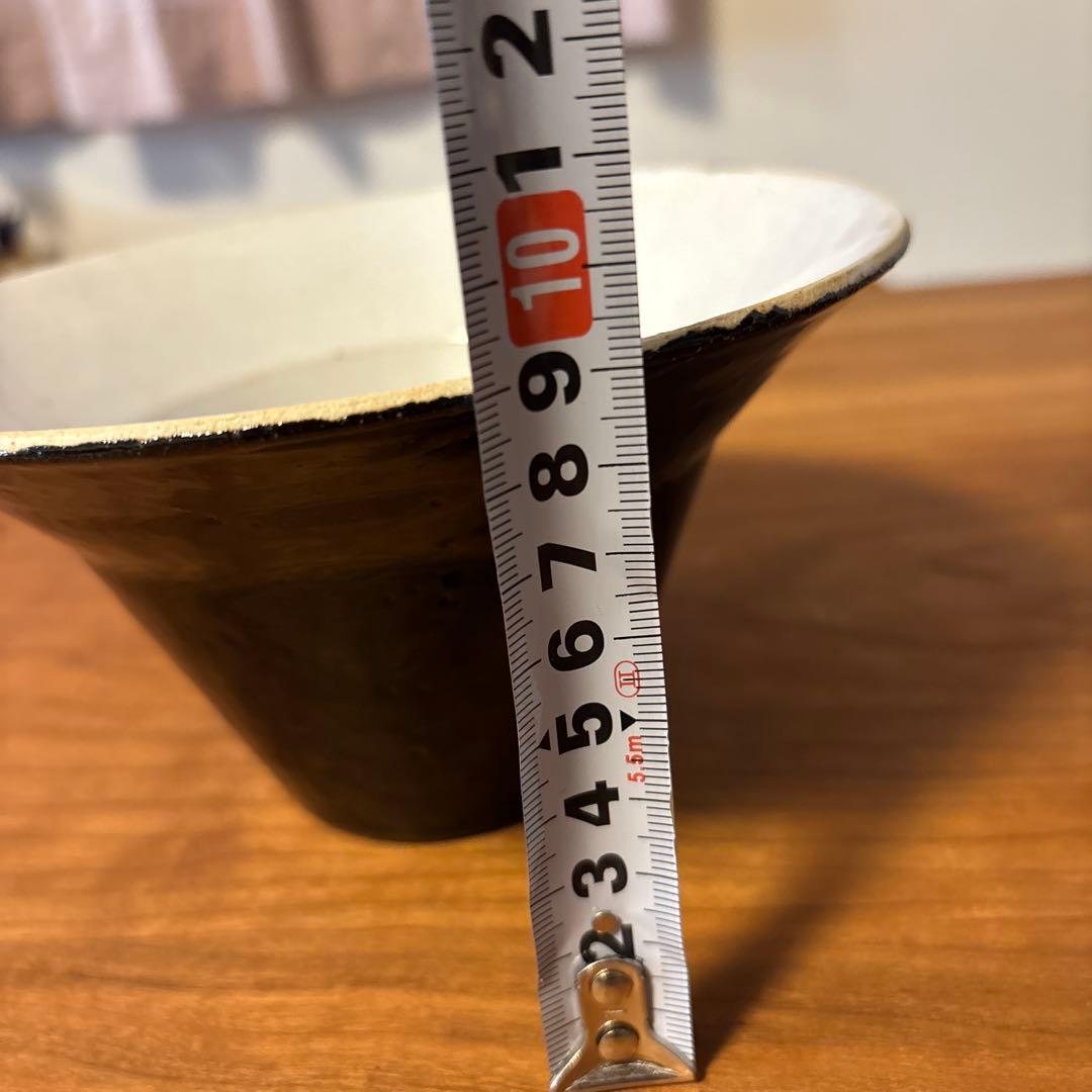 三浦ナオコさん作品・黒白陶器円錐形ボウル - メルカリ