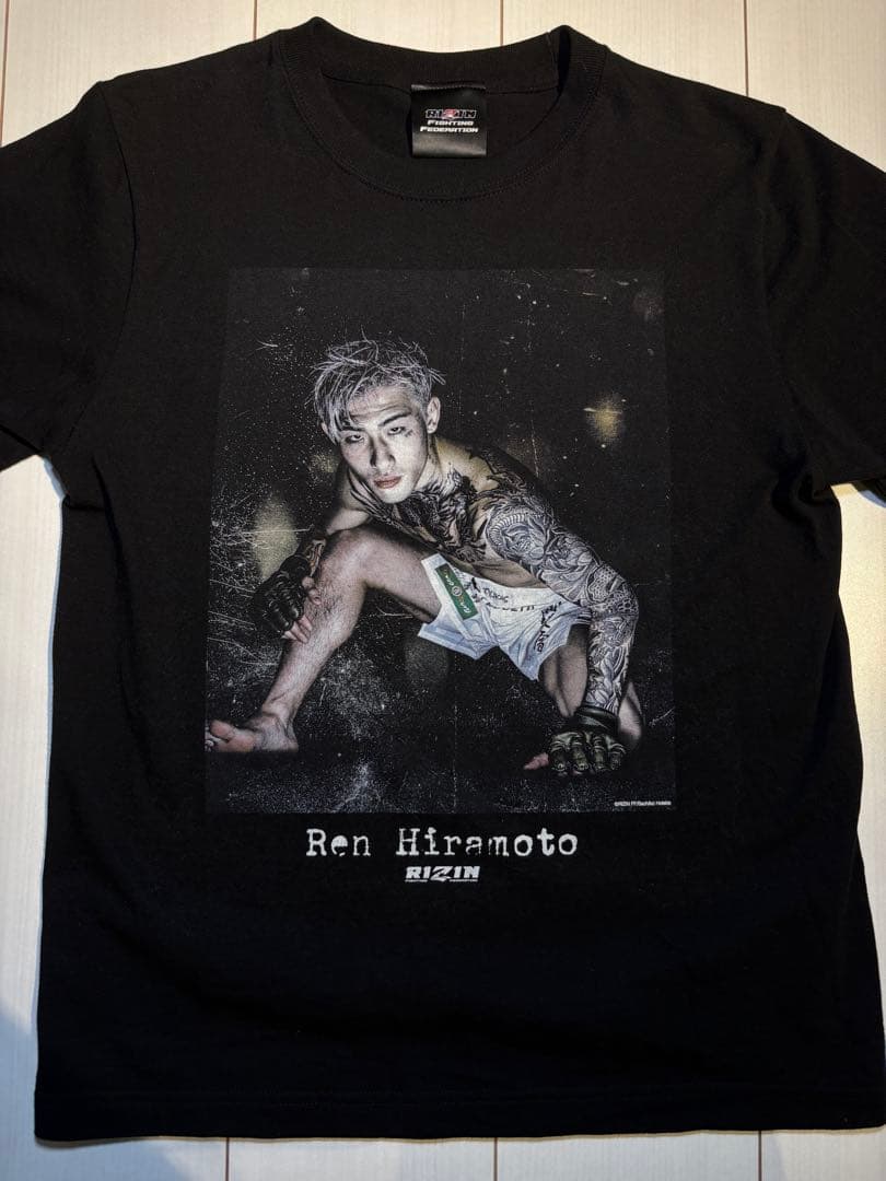 平本蓮×RIZIN コラボフォトTシャツ 黒S - メルカリ