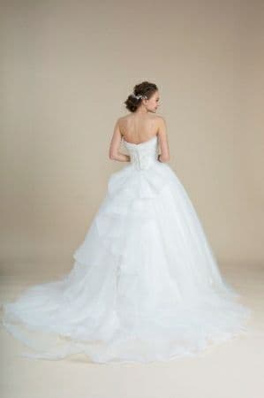 ワタベウェディング】ウェディングドレス AVICA LUANA-1 - メルカリ