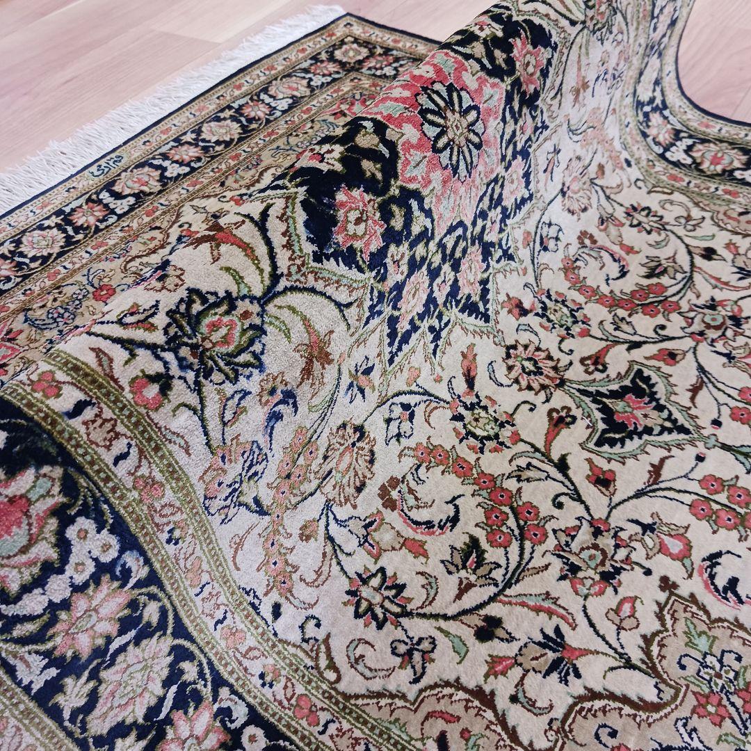 Y3283 高級ペルシャ絨毯 クム産 工房サイン シルク100% 手織り - メルカリ