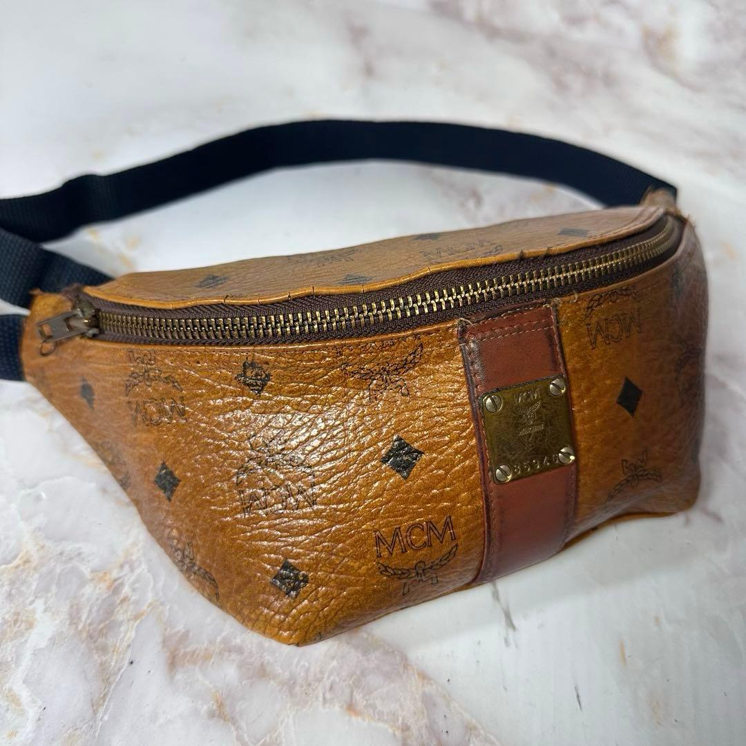 希少 大人気 MCM ヴィセトス レザー ウエストポーチ ボディバッグ ロゴ