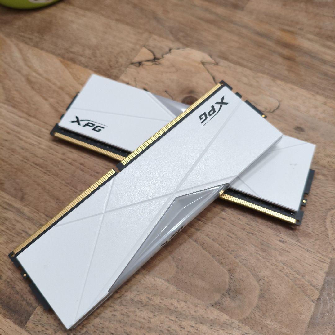 XPG DDR4 メモリー ホワイト XPG Lancer RGB DDR5 6000MHz 32GB (2x16GB) CL40 UDIMM 288-Pins