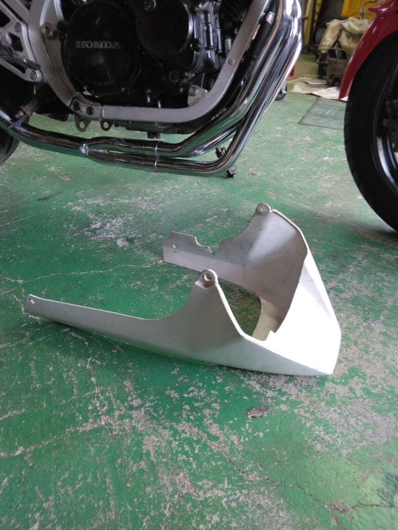 CBR400F純正アンダーカウル - メルカリ