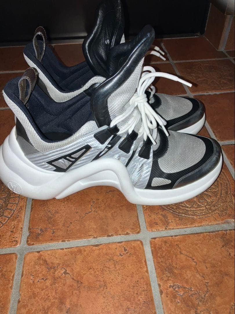 ルイヴィトン LOUIS VUITTON アークライトスニーカー サイズ42 ルイヴィトン LOUIS VUITTON アークライトスニーカー サイズ42 - メルカリ