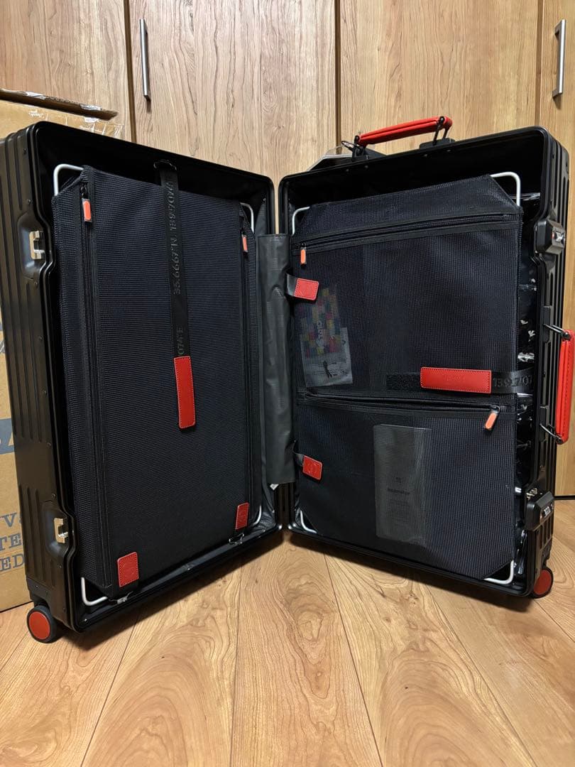 INNOVATOR キャリーケース 70L 限定ステルスレッド - メルカリ