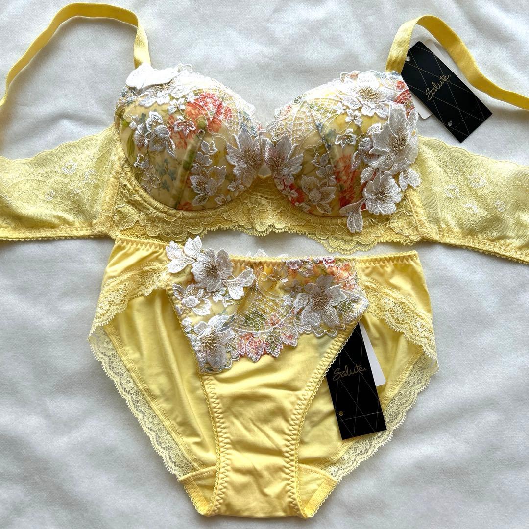 サルート 01G 下妻物語 店舗限定 ブラ D65 & ショーツM YE