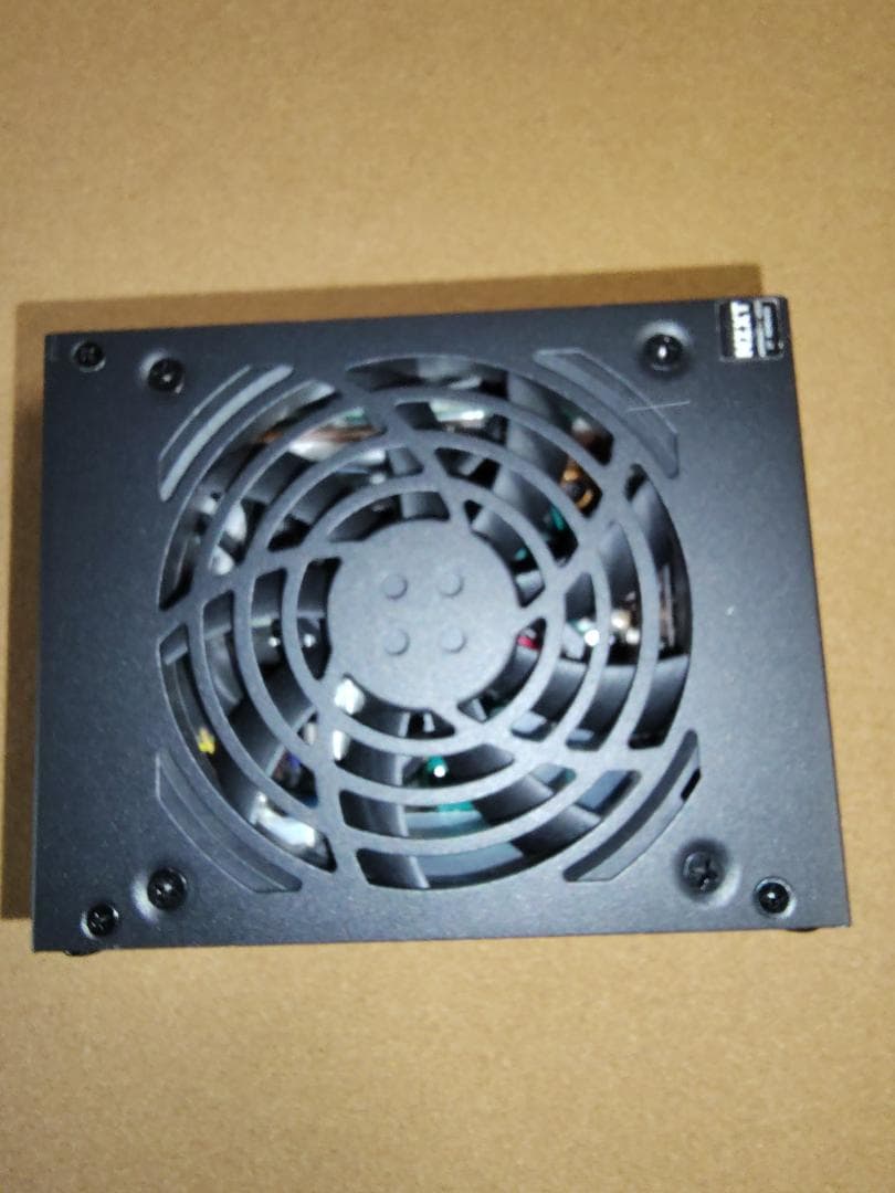 再値下げしました！！NZXT C750 750W SFX電源ユニット - メルカリ