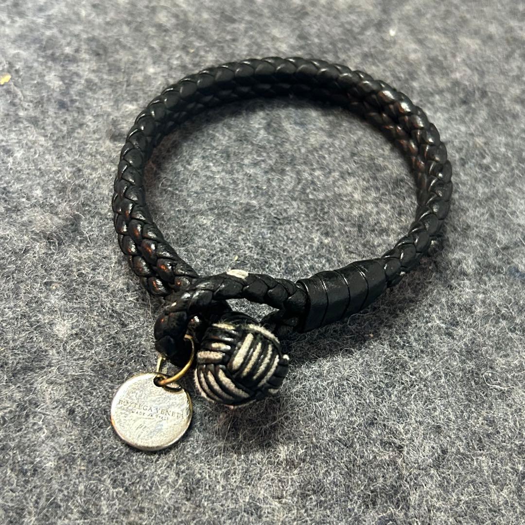 BOTTEGA VENETA 2連 レザーブレスレットブラック - メルカリ